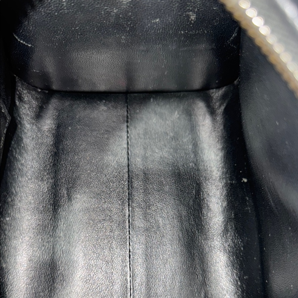 Saint Laurent Black Leather Tote with Gold Logo - Picture 7 of 9